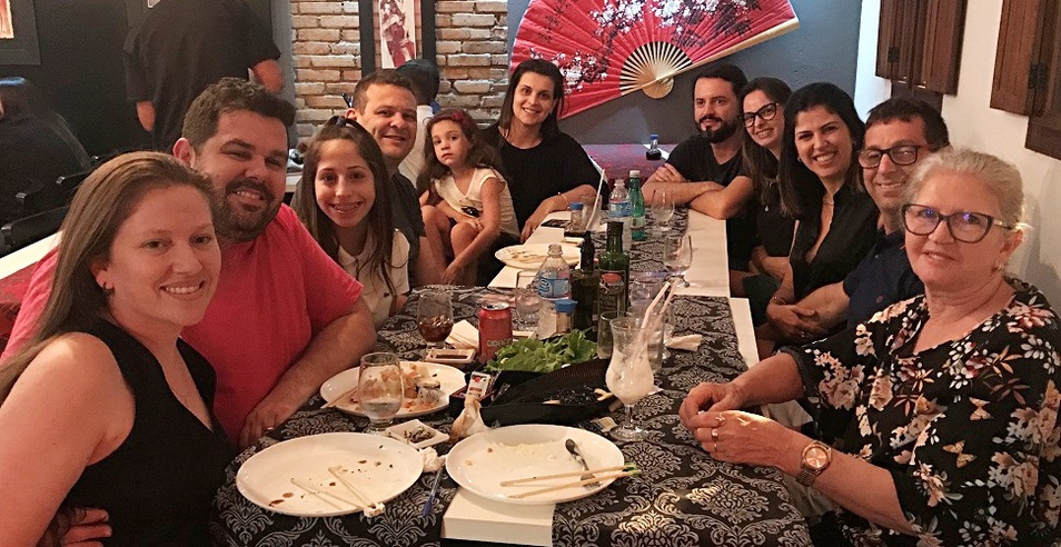 Jantar com amigos no Sushi Neves foi a boa pedida do feriado